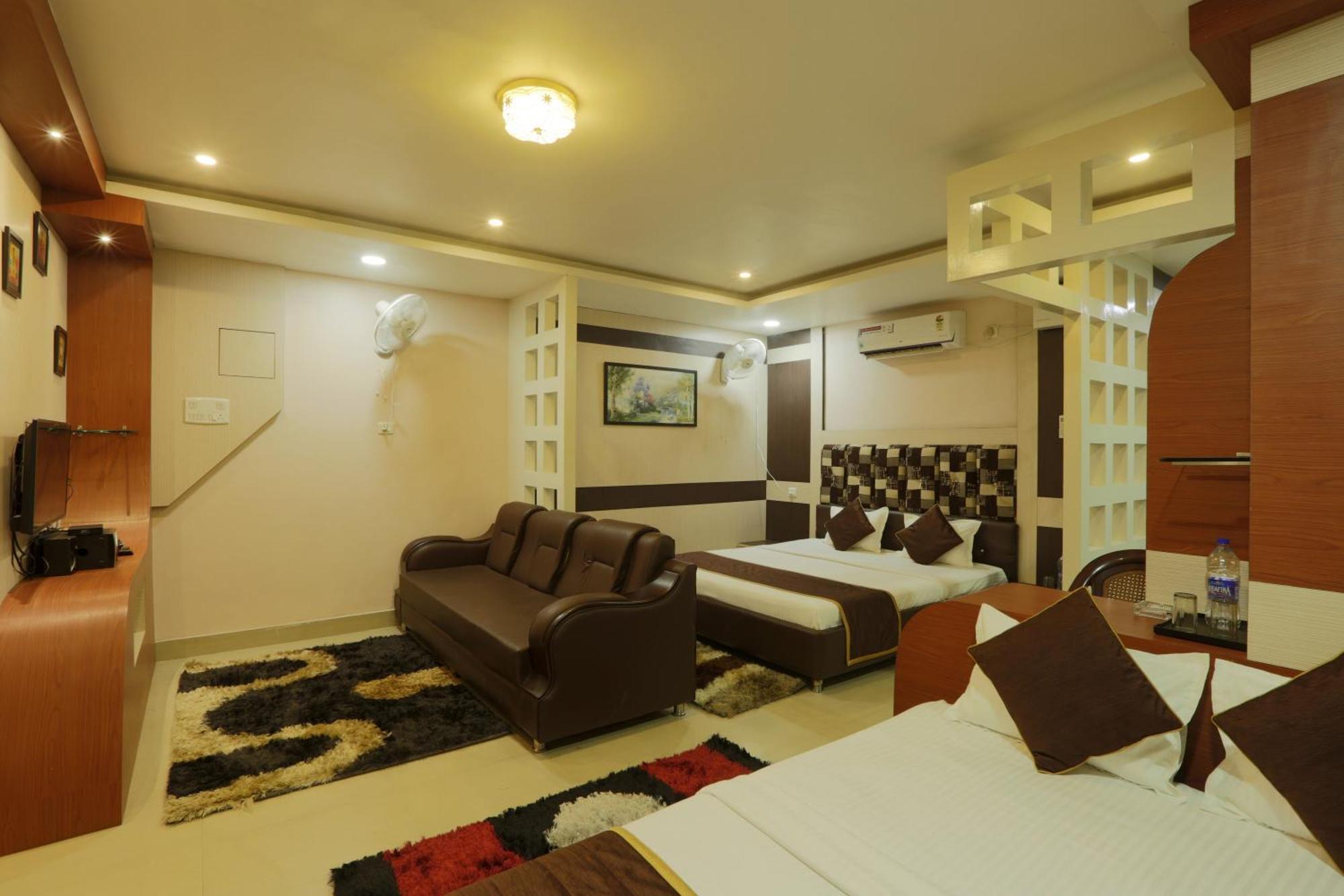 Hotel Dream City Гувахати Экстерьер фото